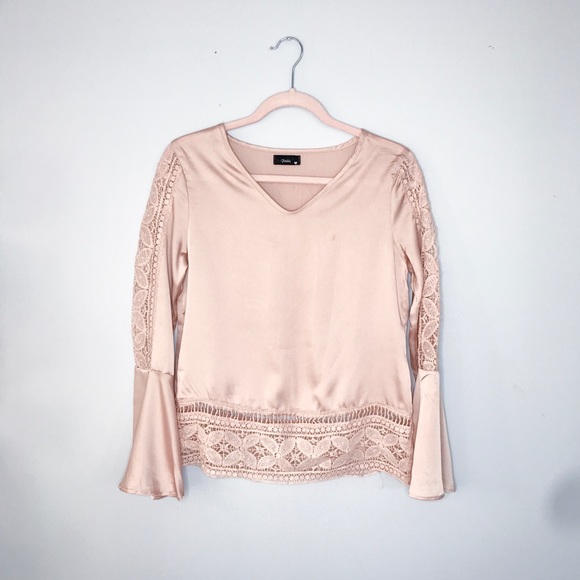 Fridda Lace Blouse - Picture 2 of 8